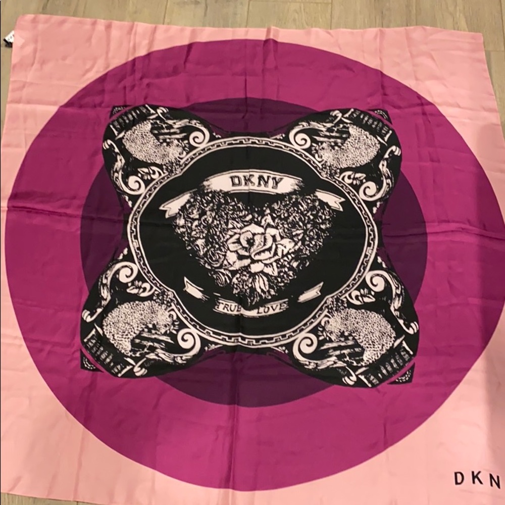 DKNY-Scarf